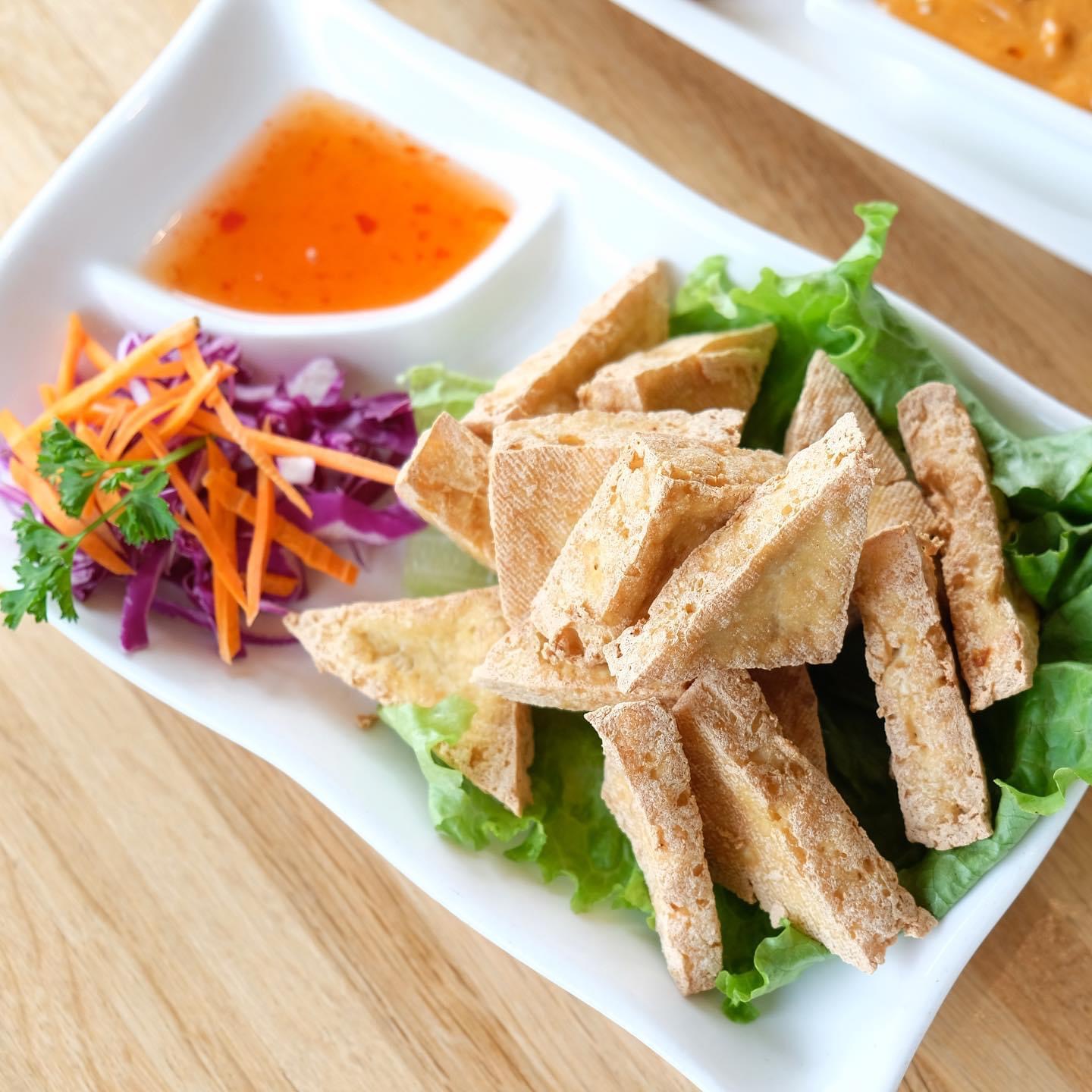 Order Crispy Tofu food online from Chaiya thai restaurant store, San Francisco on bringmethat.com