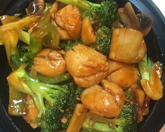 Order Hunan Style Scallop food online from Asian Wok store, Alexandria on bringmethat.com