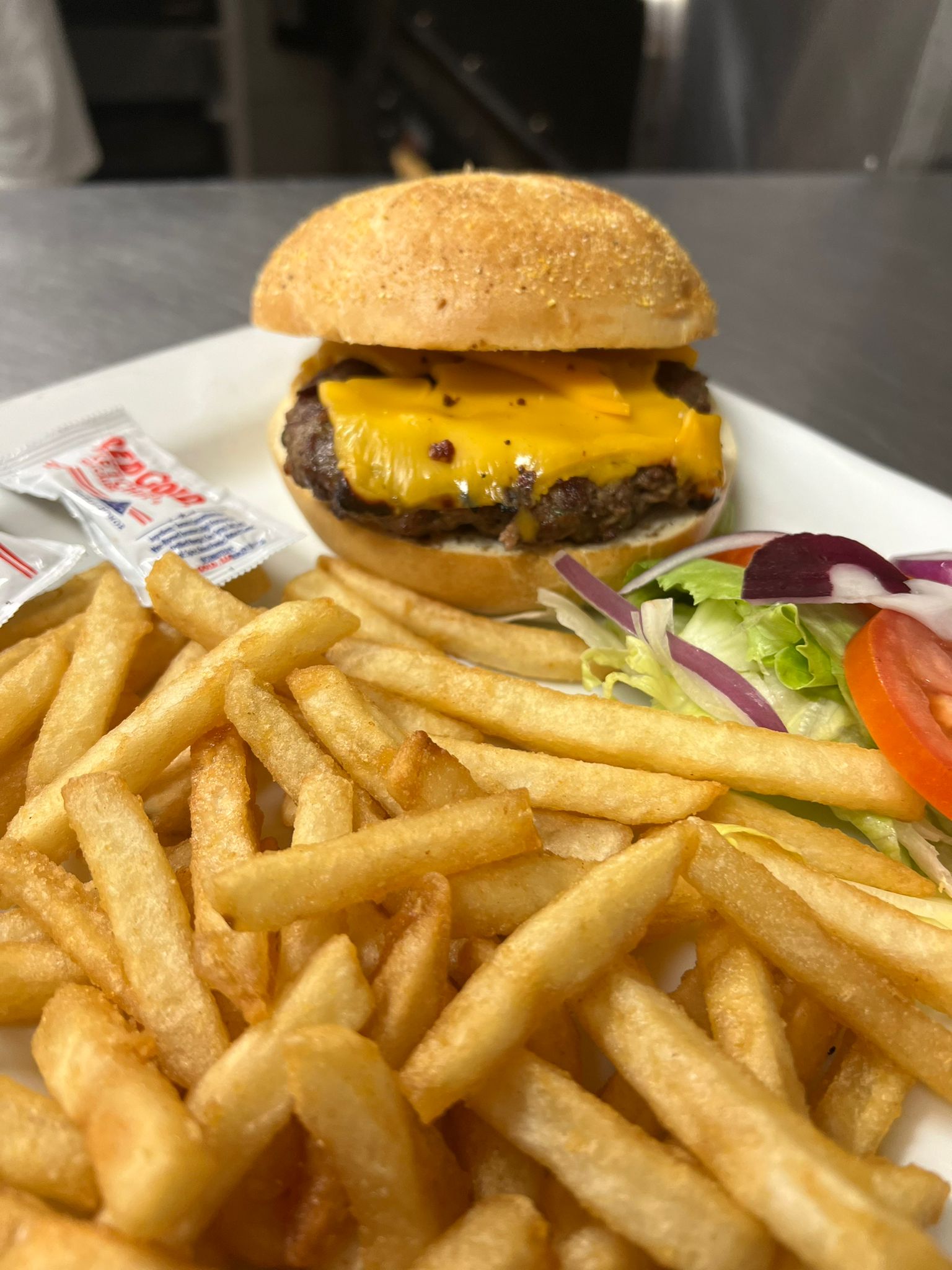 Order Cheese Burger  food online from Calabria Pizza store, Shrub Oak on bringmethat.com