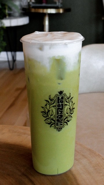 Order Thai Green Seasalt Milk Tea  food online from Yoonique Tea store, Portland on bringmethat.com