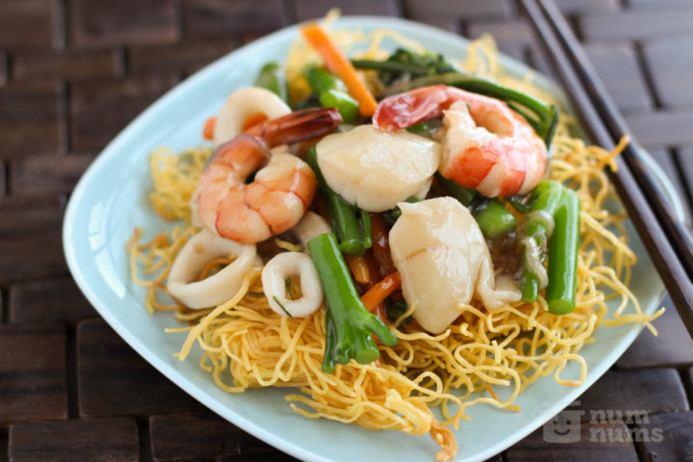 Order 90. Malaysian Crispy Noodle food online from Pinang store, Forest Hills on bringmethat.com