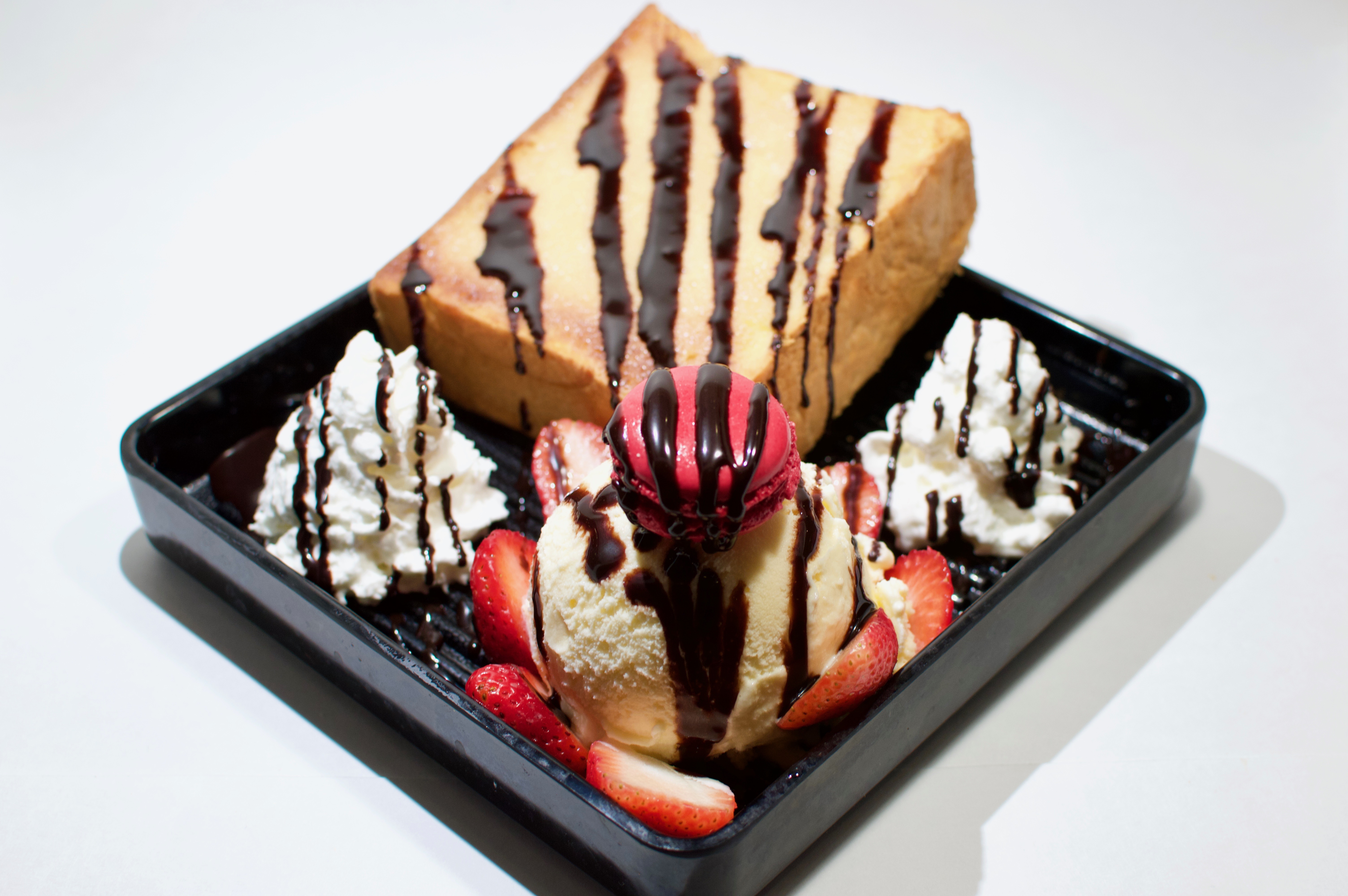 Order - Sweet Butter Toast with Ice Cream (冰淇淋) food online from Tea Spots store, West Covina on bringmethat.com