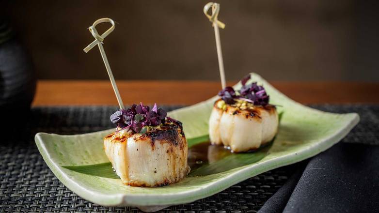 Order Robata Grilled Diver Sea Scallops, Yuzu Aioli, Wasabi Pea Dust food online from Maggiano's - Old Orchard store, Skokie on bringmethat.com