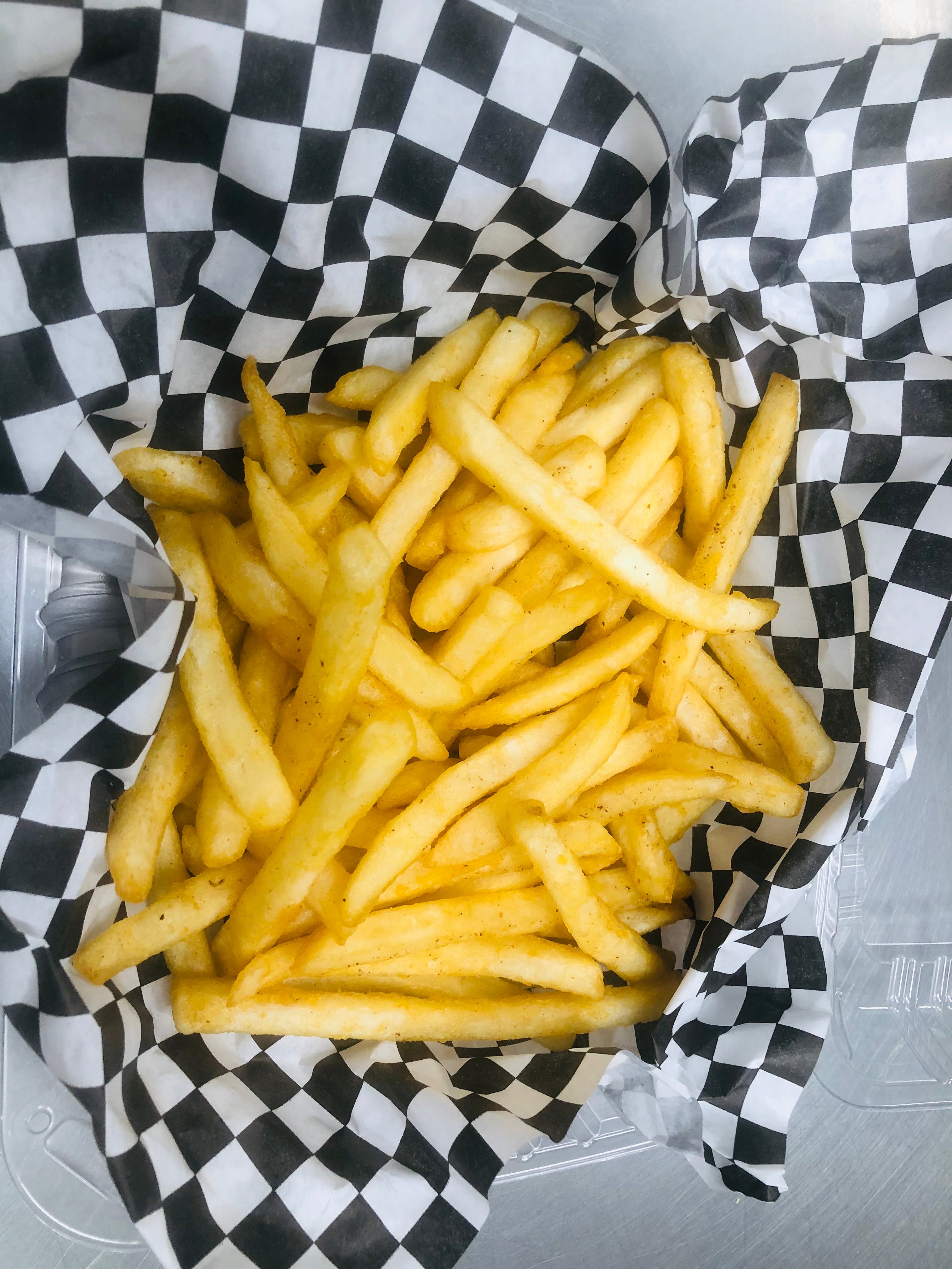 Order French Fries - French Fries food online from Oros Pizza & Bakery store, Van Nuys on bringmethat.com