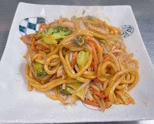 Order L21. Lo Mein (No Rice) food online from China Hut store, Chicago on bringmethat.com