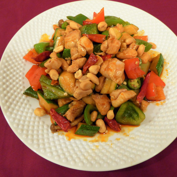 Order Kung Pao Chicken 宮保鸡 food online from King Kee store, San Francisco on bringmethat.com
