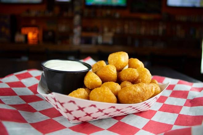 Order Cheese Curds food online from Cheesie's Pub & Grub store, Chicago on bringmethat.com