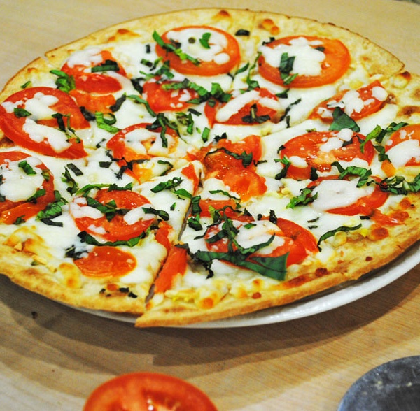 Order Margherita Pizza food online from New York Giant Pizza store, Hayward on bringmethat.com