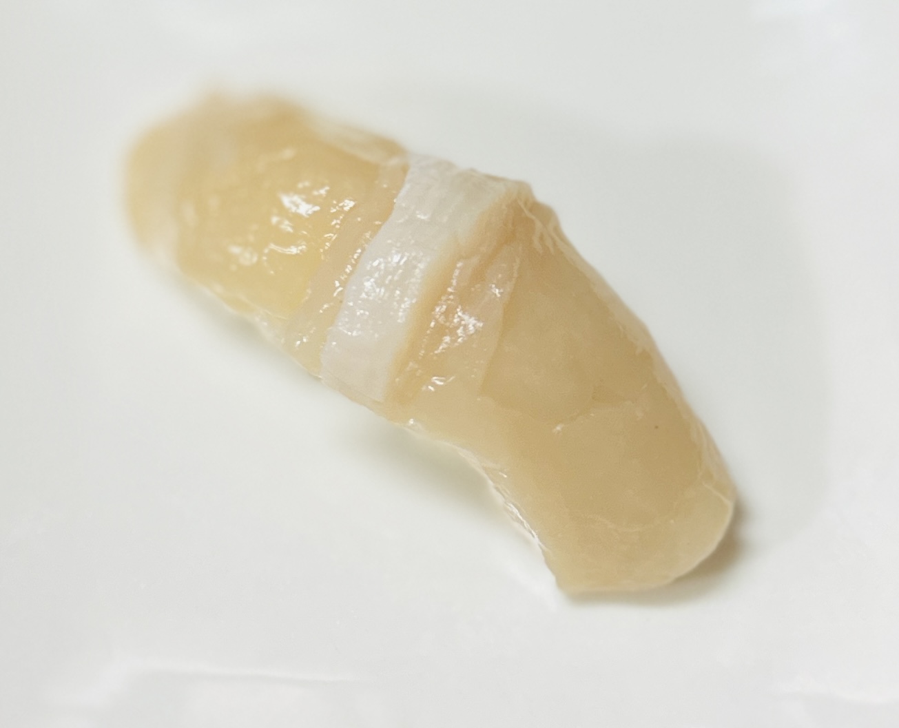 Order 20. Scallop food online from Mikaku store, New York on bringmethat.com