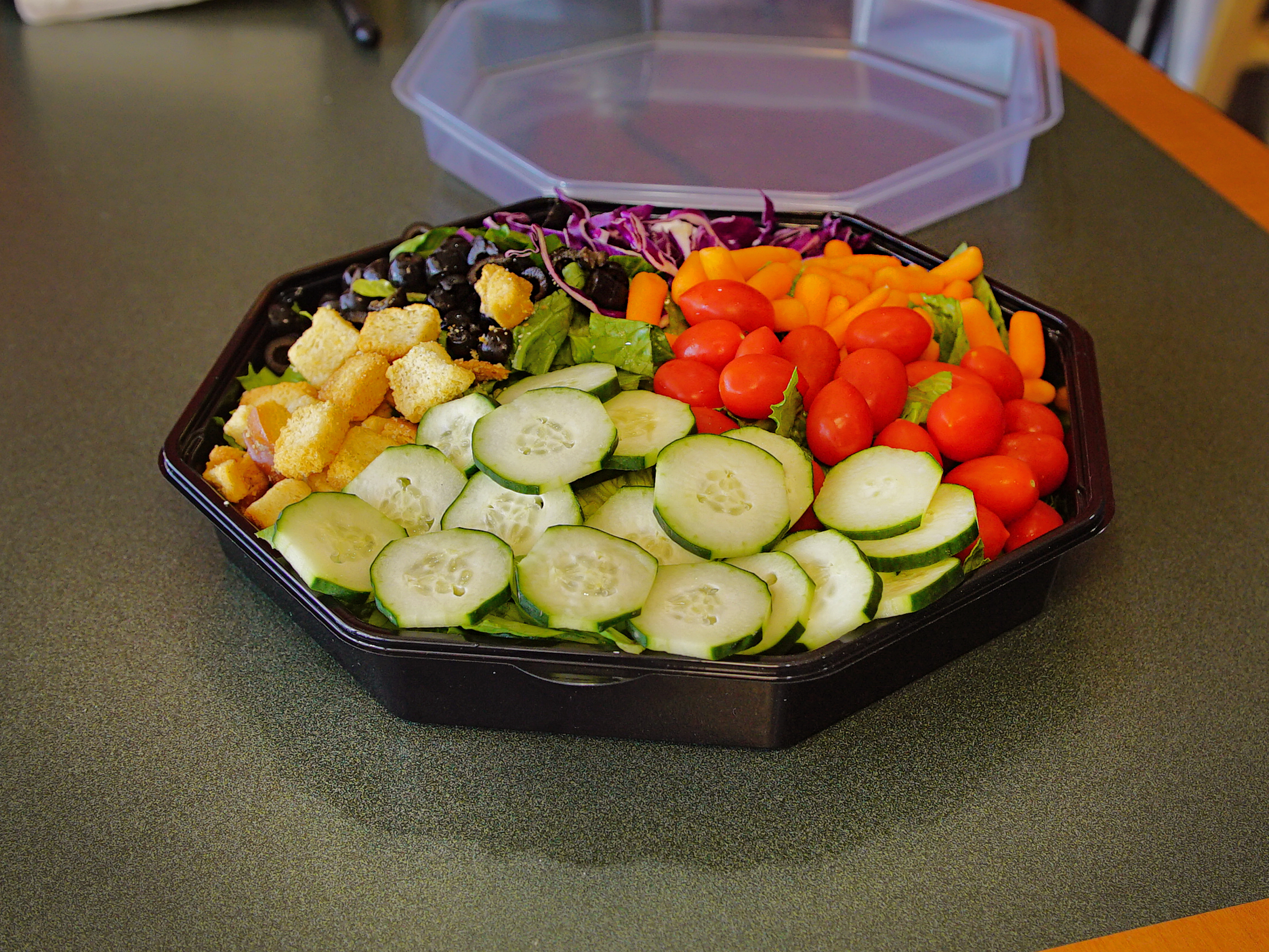 Order Garden Salad food online from Round Table Pizza store, Los Angeles on bringmethat.com