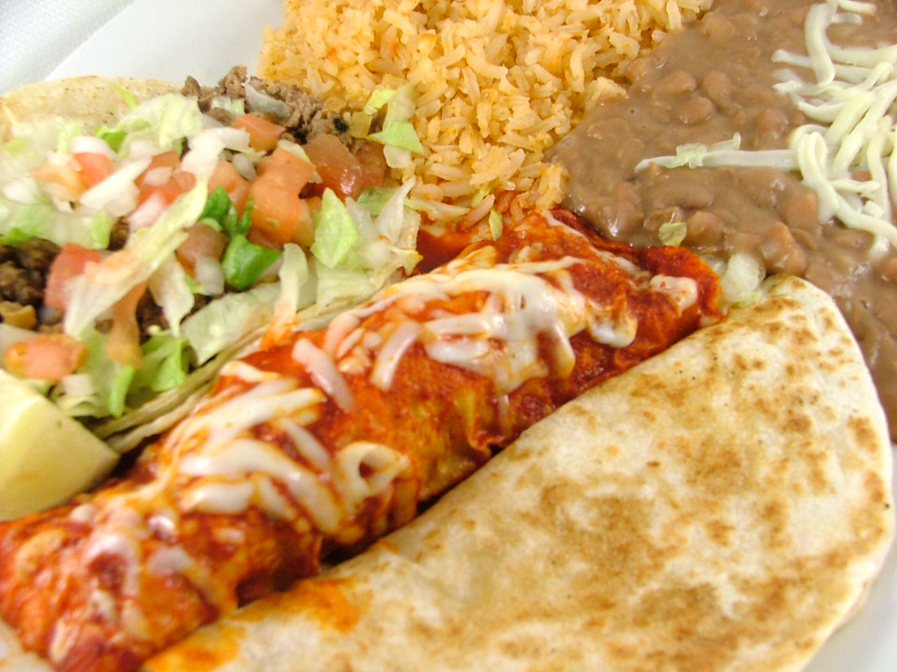 Order Chalco Platter Combo Platter food online from El Pastor Mexican Restaurant store, Madison on bringmethat.com