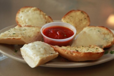 Order Garlic Bread food online from Italian Delights & Pizzas store, Los Angeles on bringmethat.com