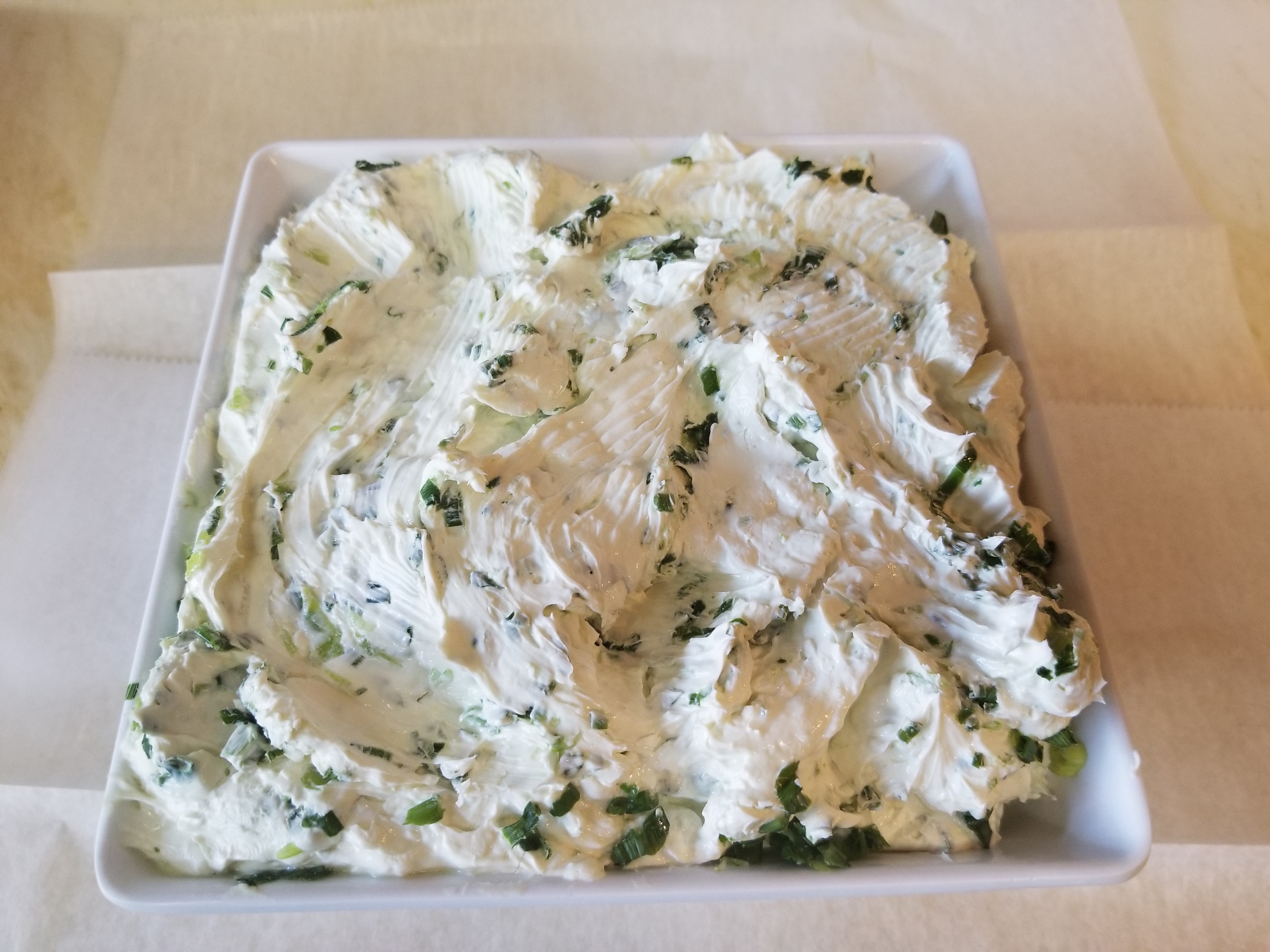 Order 1 lb. Scallions Cream Cheese food online from Bagels And More store, Bergenfield on bringmethat.com