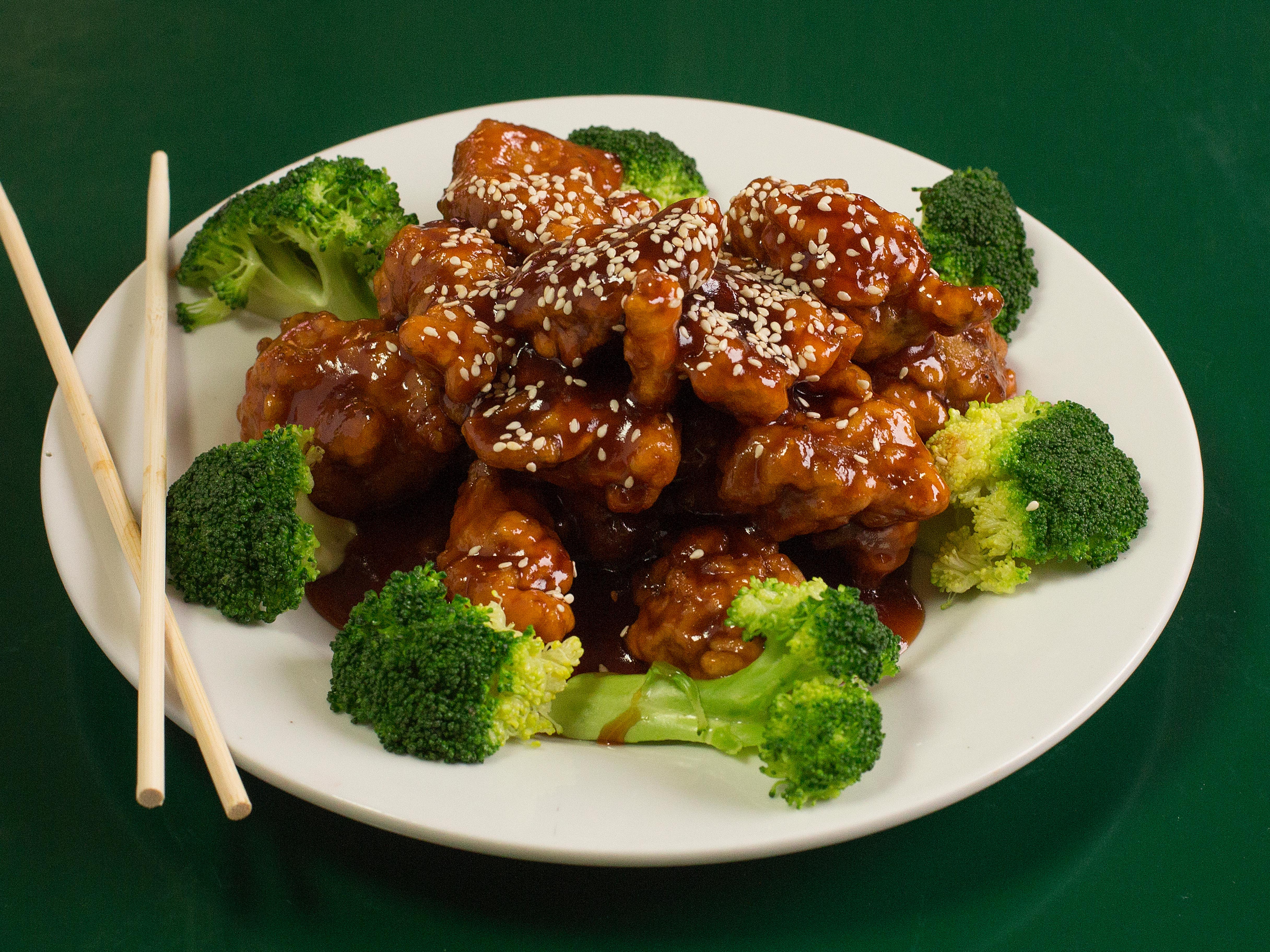 Order Sesame Chicken food online from Egg Roll Yeh's store, Dallas on bringmethat.com