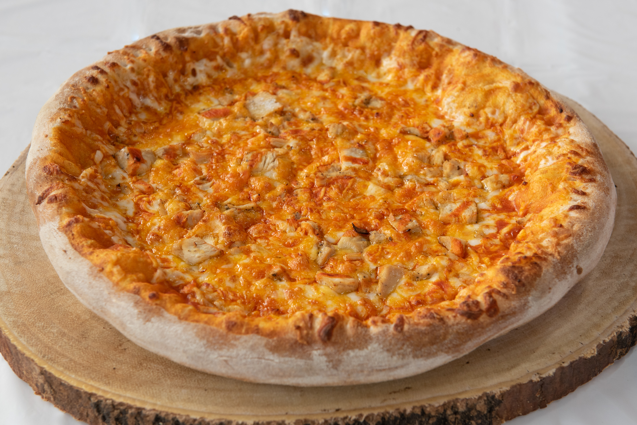 Order Buffalo Chicken Pizza food online from Milanos Pizzeria store, Nashville on bringmethat.com