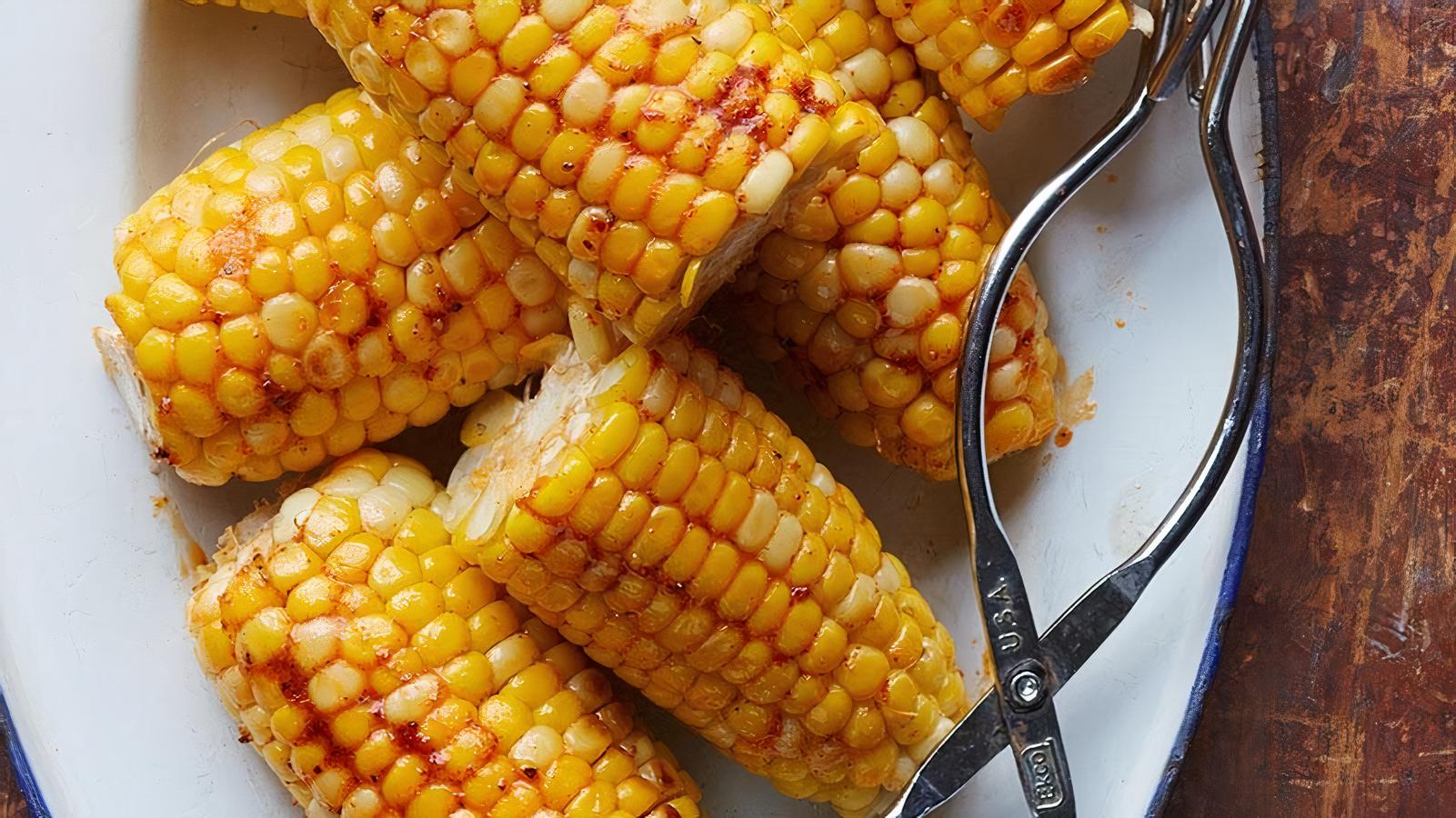 Order Corn on the Cob (3 Pieces) food online from Old Town Crab store, Lawrenceville on bringmethat.com