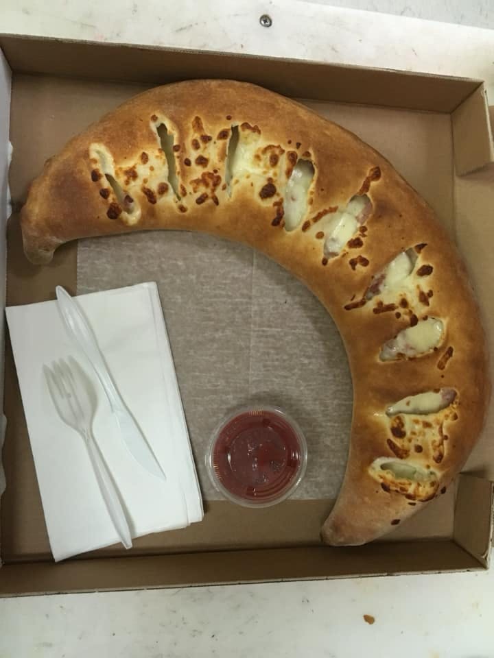 Order Cheese Calzone - Small 12'' food online from Wild Wings store, Pennsauken Township on bringmethat.com