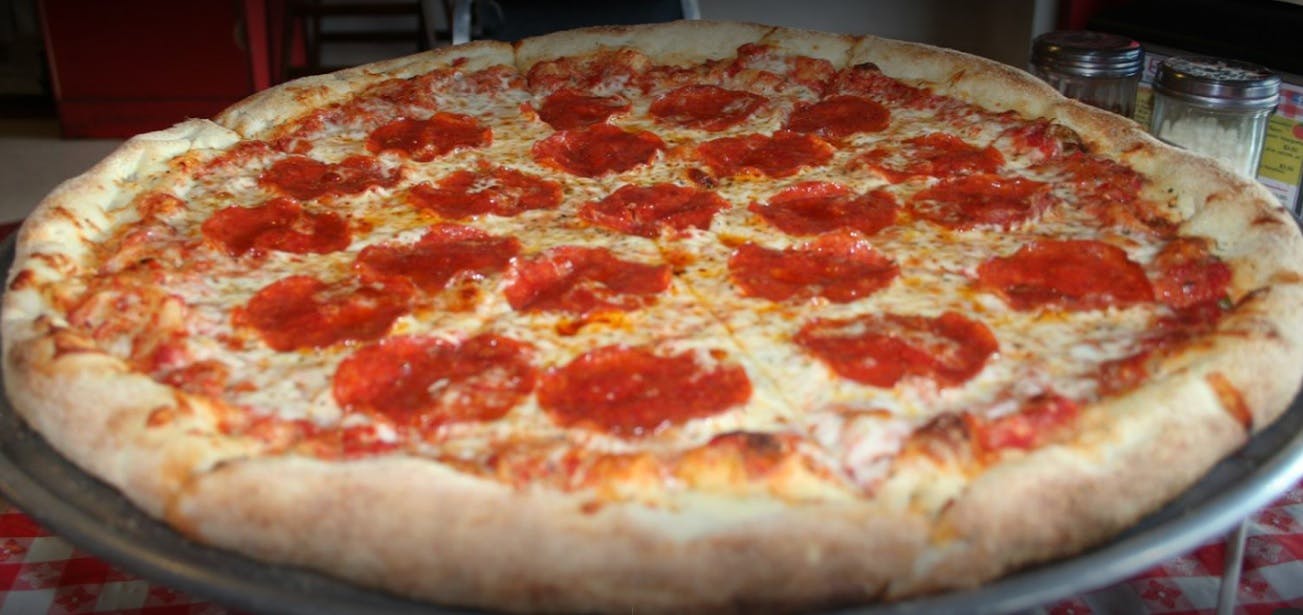 Order Classic NY Style Pepperoni Pizza - Medium 12'' food online from Fatty'z Pizza store, Mountain Home on bringmethat.com