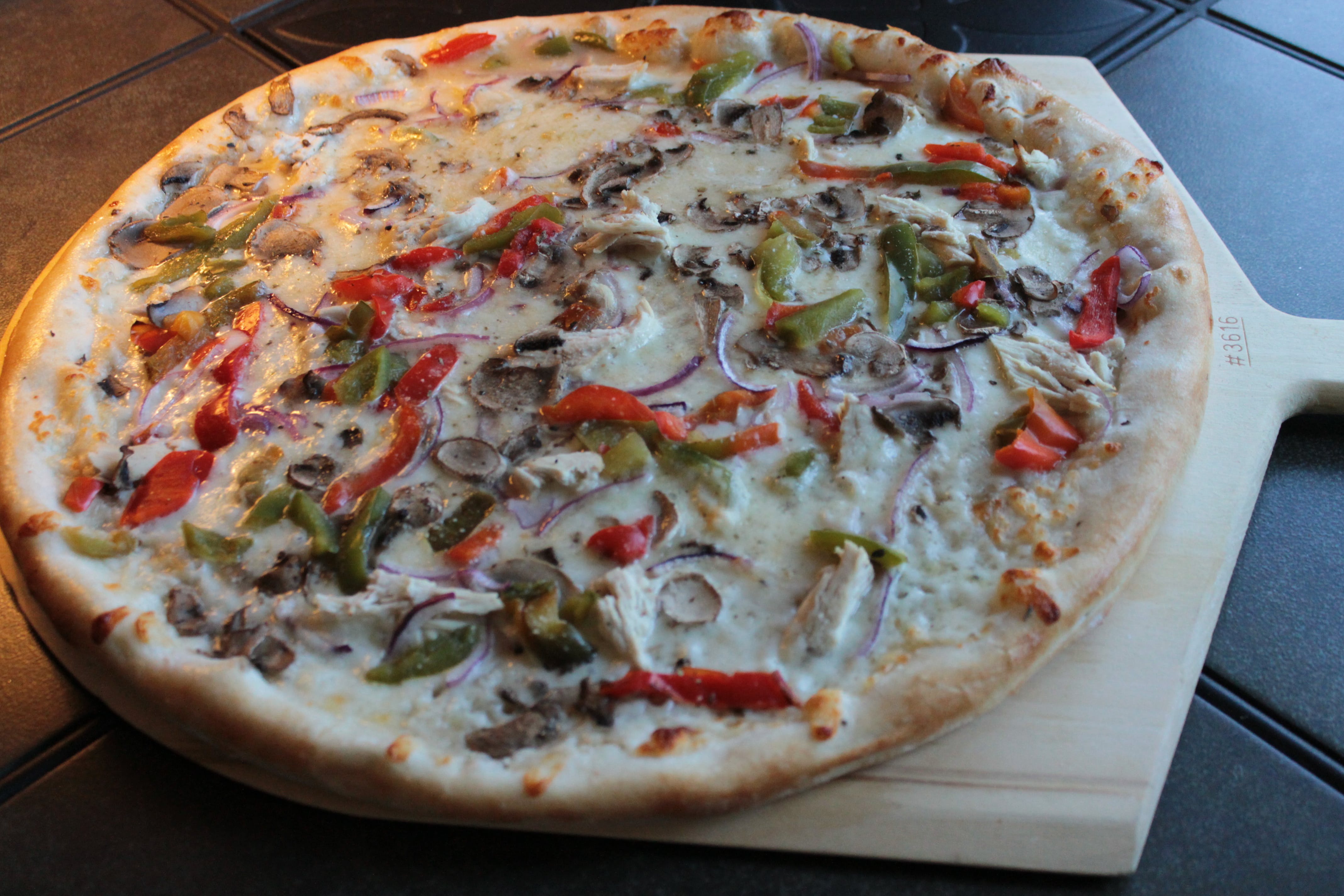 Order The Franco Pizza - Medium 14" food online from The Dough Boy's Pizzeria store, Baldwinsville on bringmethat.com