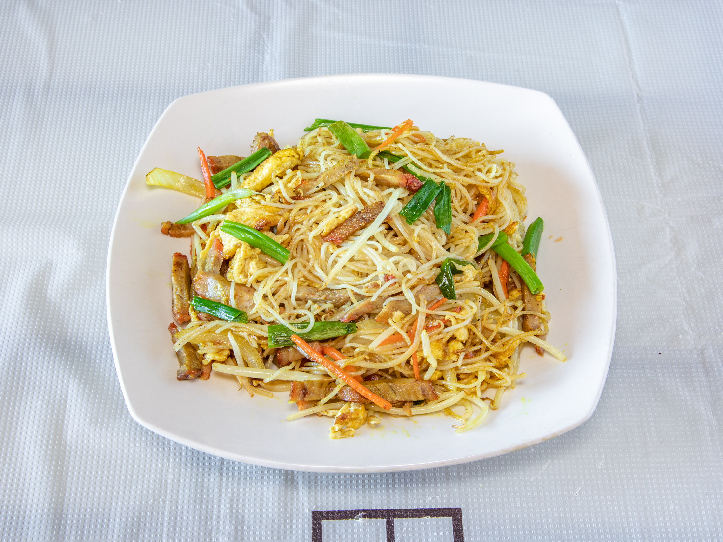 Order Singapore Rice Noodle food online from Bamboo Cafe store, Glendale on bringmethat.com