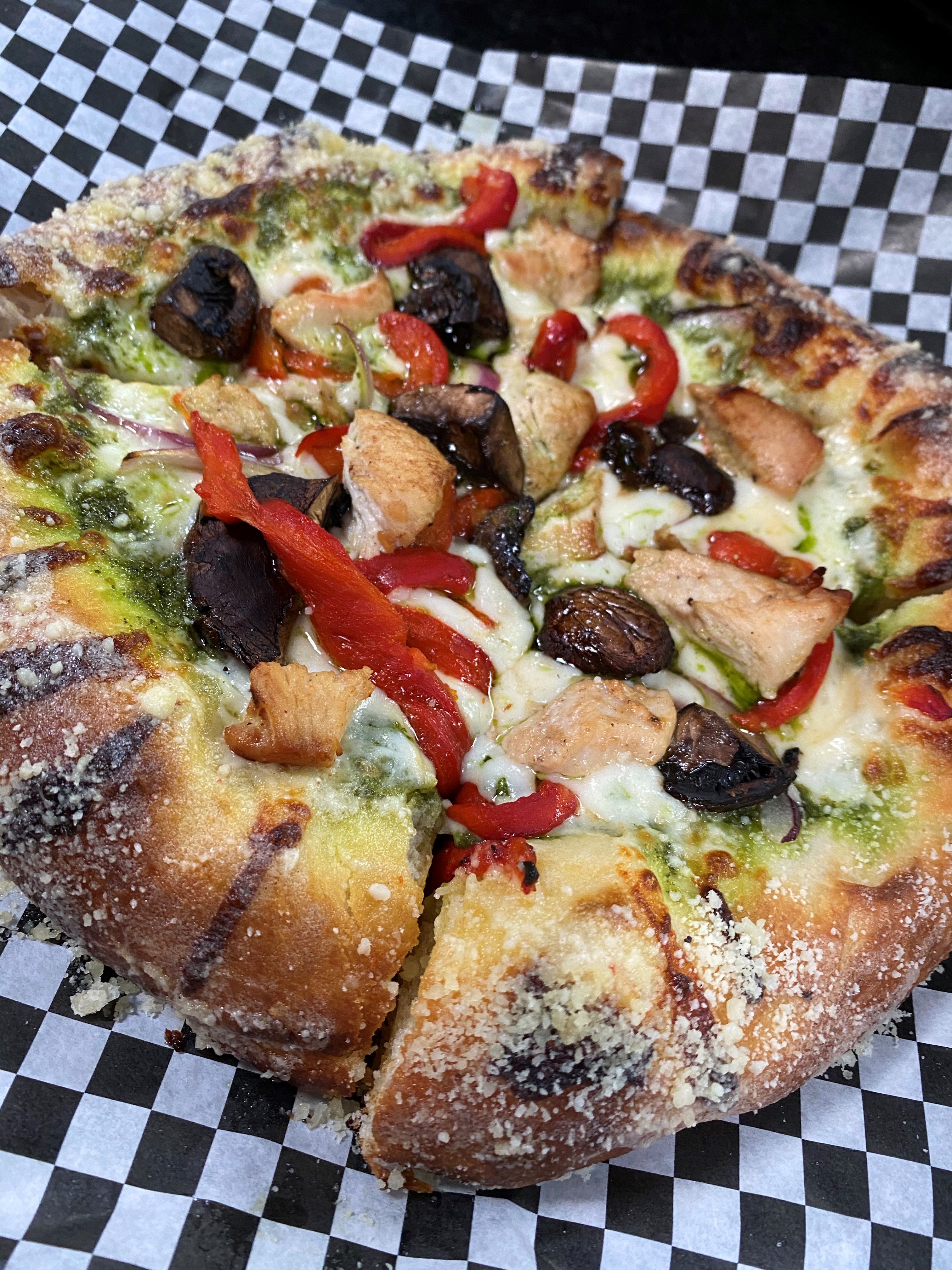 Order Pesto Chicken Pizza food online from Taphouse Kitchen store, Phoenix on bringmethat.com