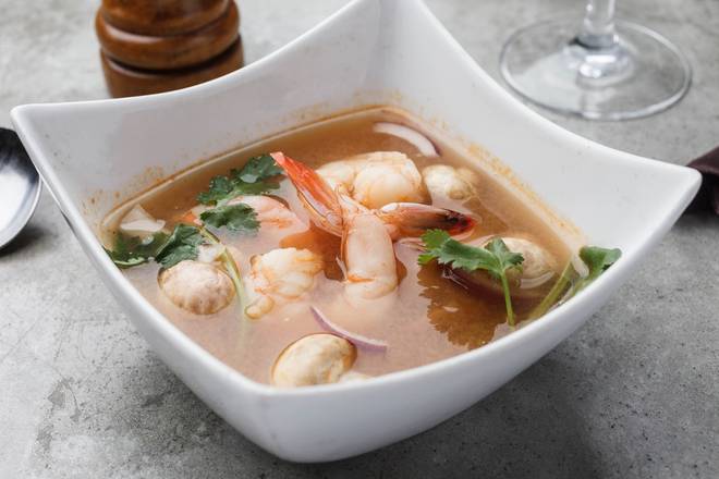 Order Tom Yum Chicken Bowl food online from Sukhothai store, New Orleans on bringmethat.com