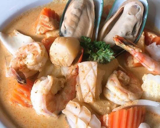 Order MASSAMAN CURRY food online from Pure Thai store, San Diego on bringmethat.com