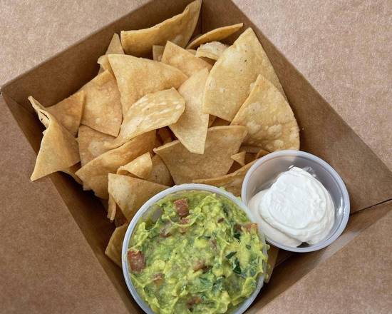 Order Guacamole and Chips food online from Compton's store, New York on bringmethat.com