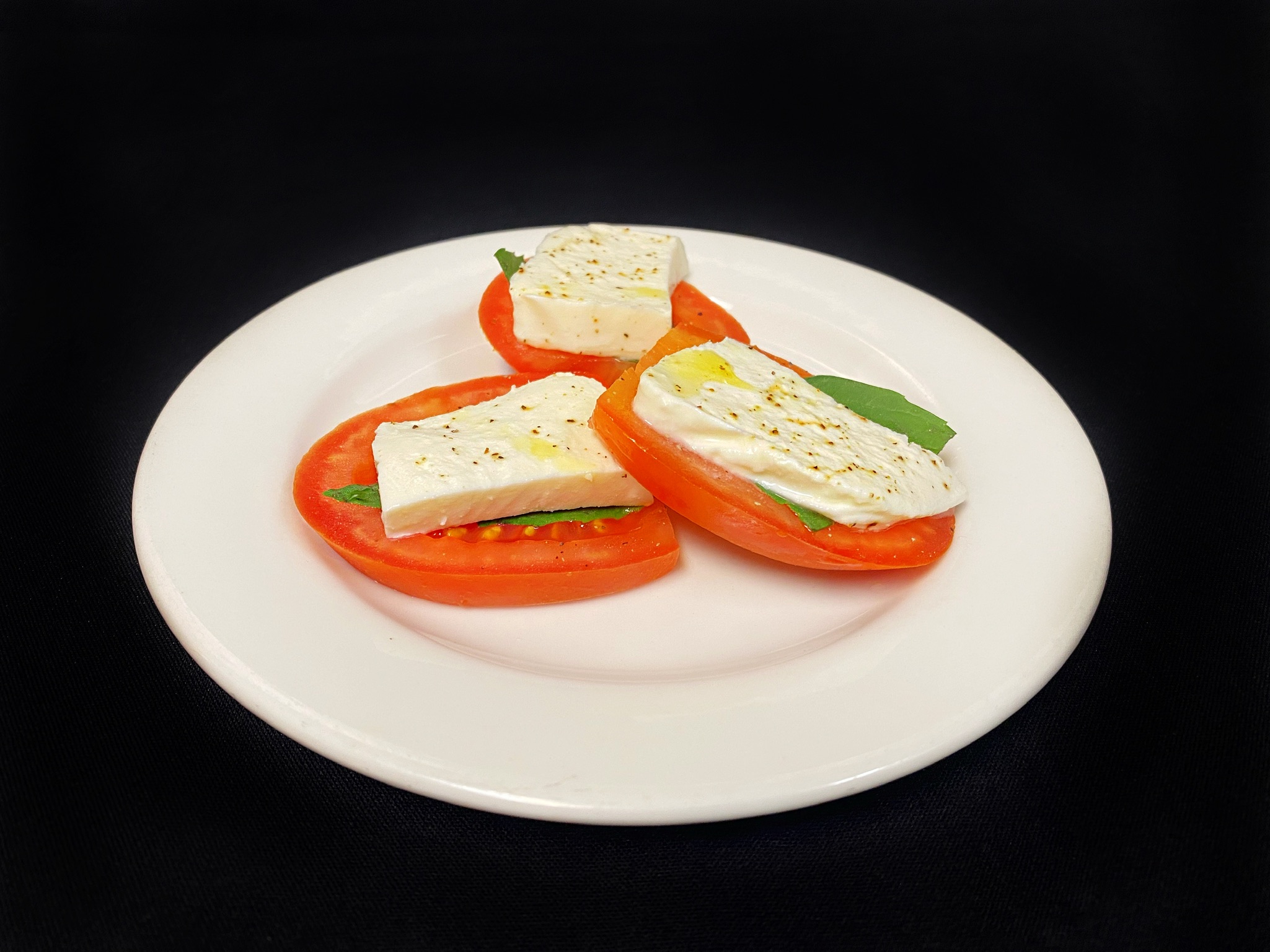 Order Tomatoes with Mozzarella food online from Agora Churrascaria store, Irvine on bringmethat.com