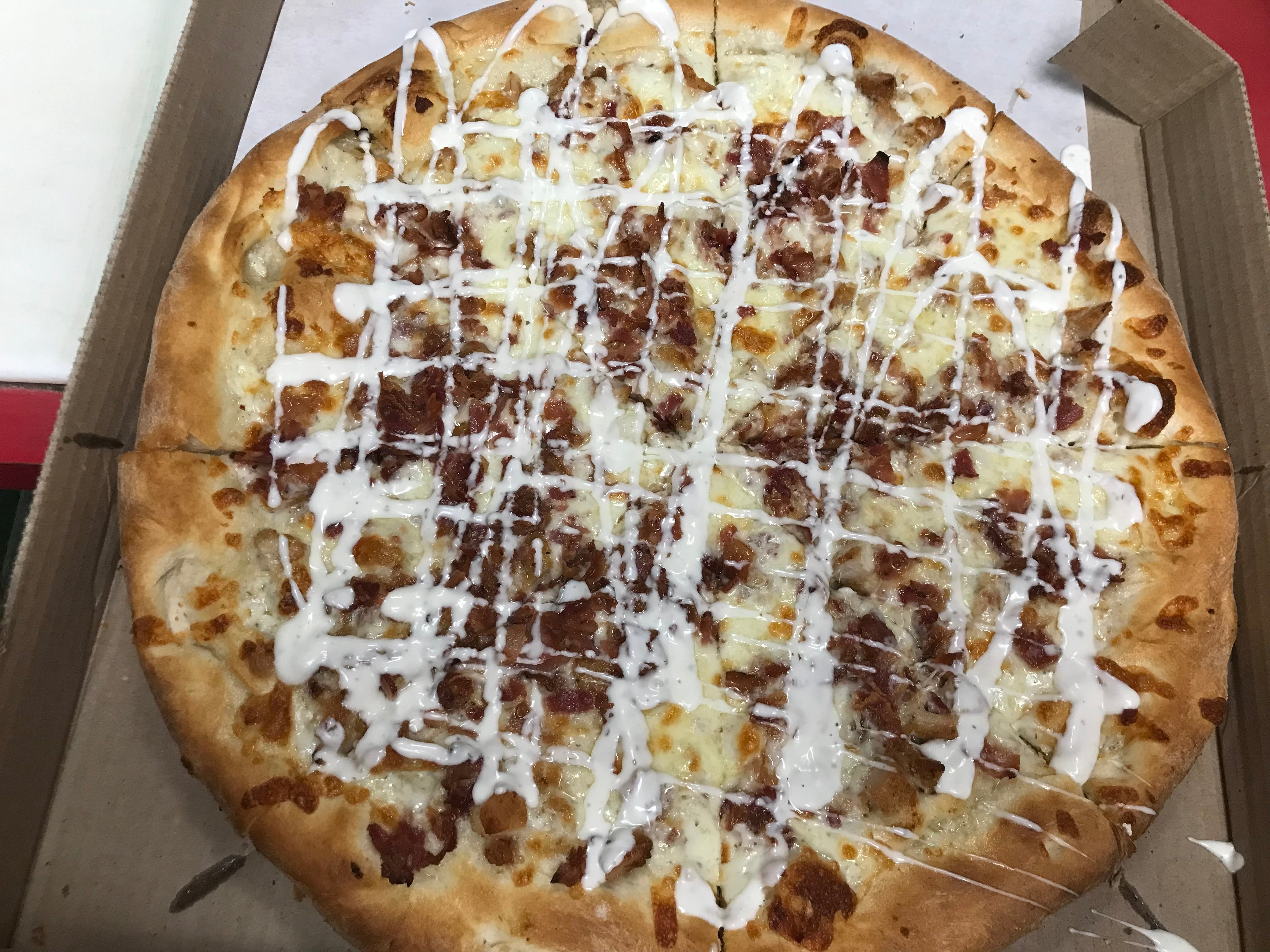 Order Chicken, Bacon, Ranch Pizza - Personal 12" food online from Badabing Pizzeria store, Middletown on bringmethat.com