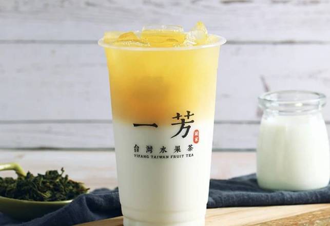 Order Green Tea Latte綠茶鮮奶茶 food online from Yi Fang Taiwan Fruit Tea store, San Francisco on bringmethat.com