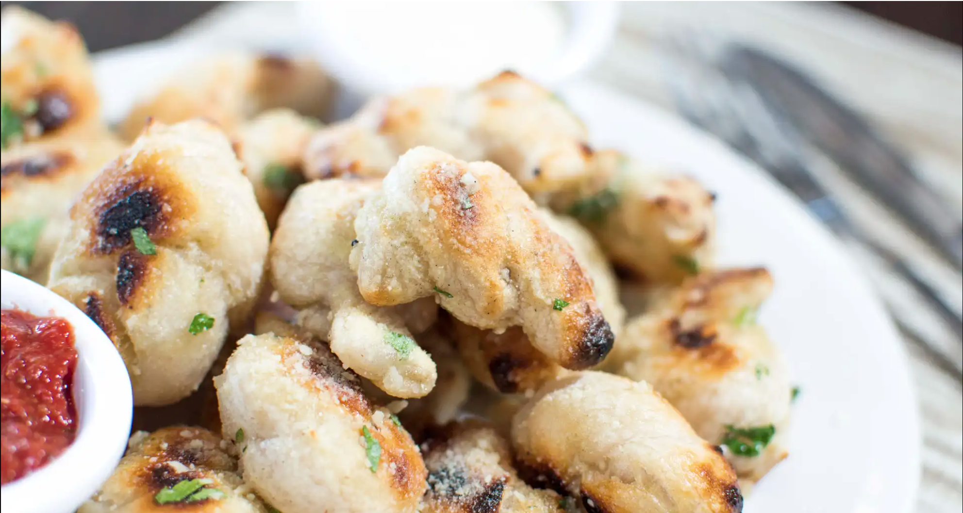 Order Garlic Knots food online from TJ's Woodfire Pizza store, San Clemente on bringmethat.com