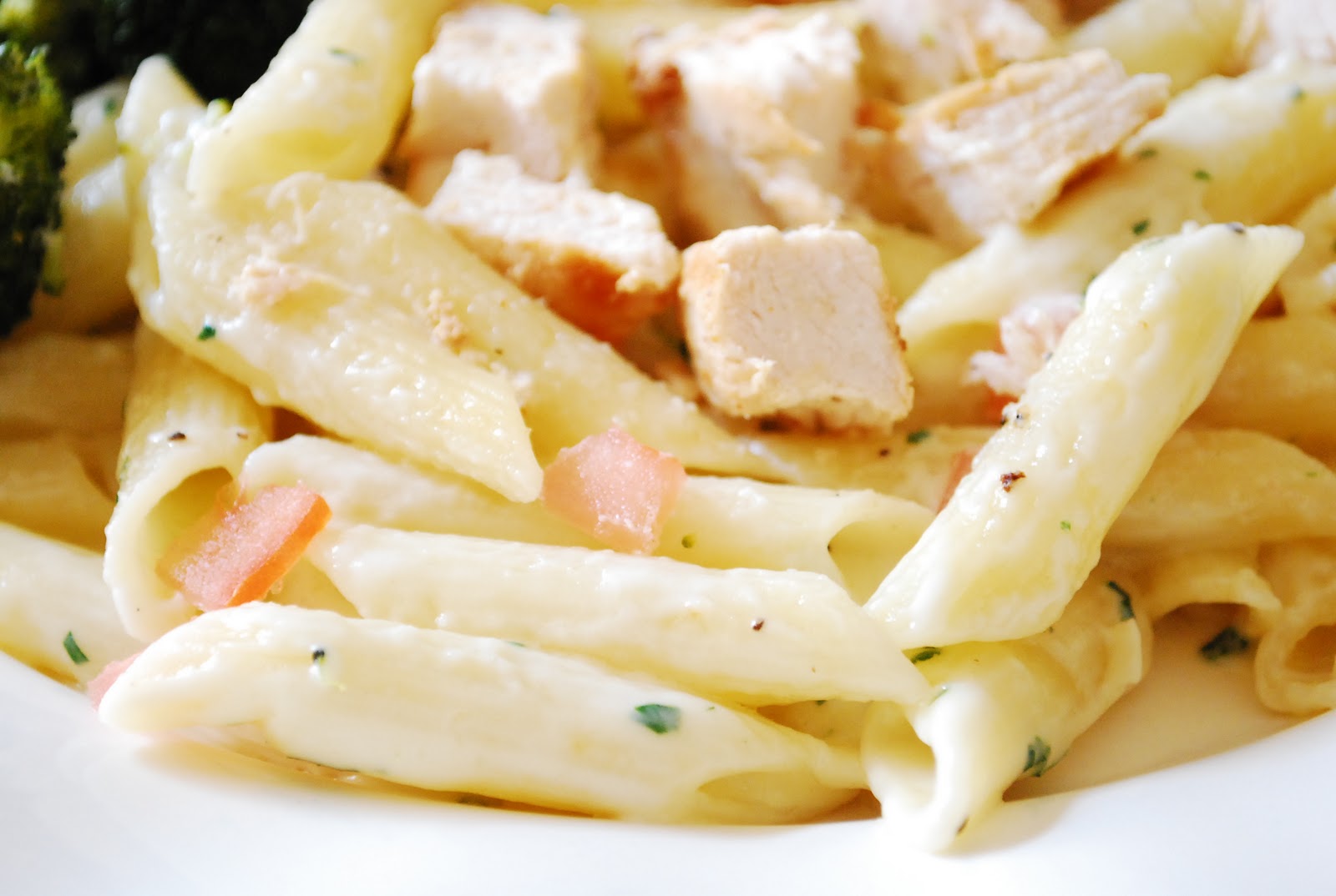 Order Penne and Chicken Alfredo food online from Pizza boy store, Glendale on bringmethat.com