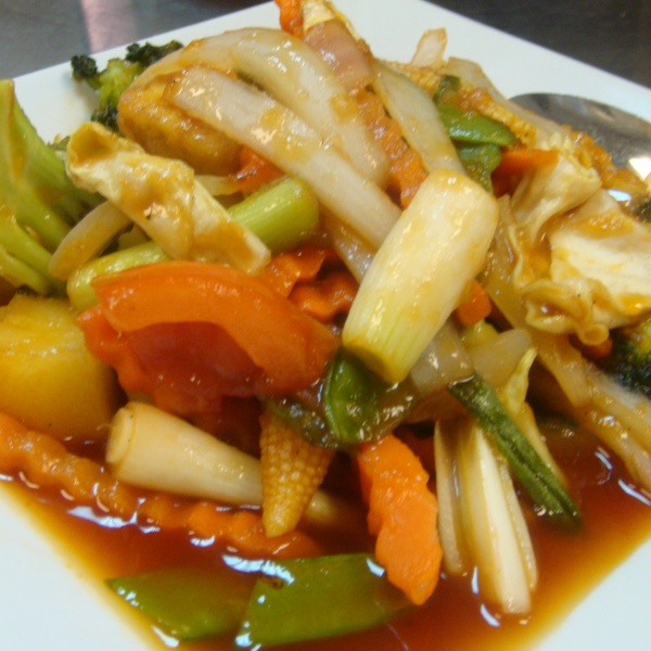 Order 51. Sweet and Sour Vegetables (Thai Style)  food online from My Thai Place store, Centreville on bringmethat.com
