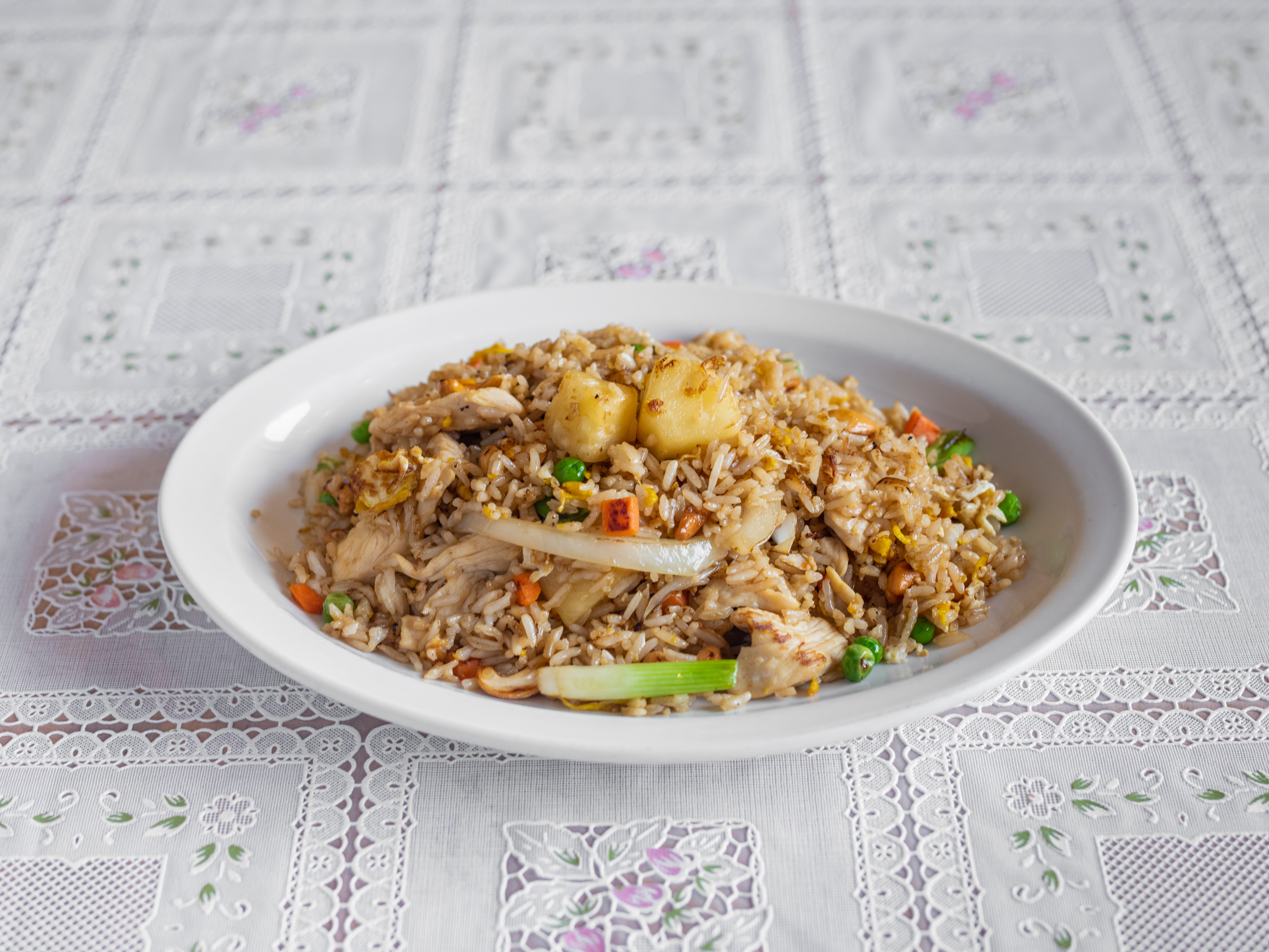 Order D56. Pineapple Fried Rice food online from Thai Papaya store, Indianapolis on bringmethat.com