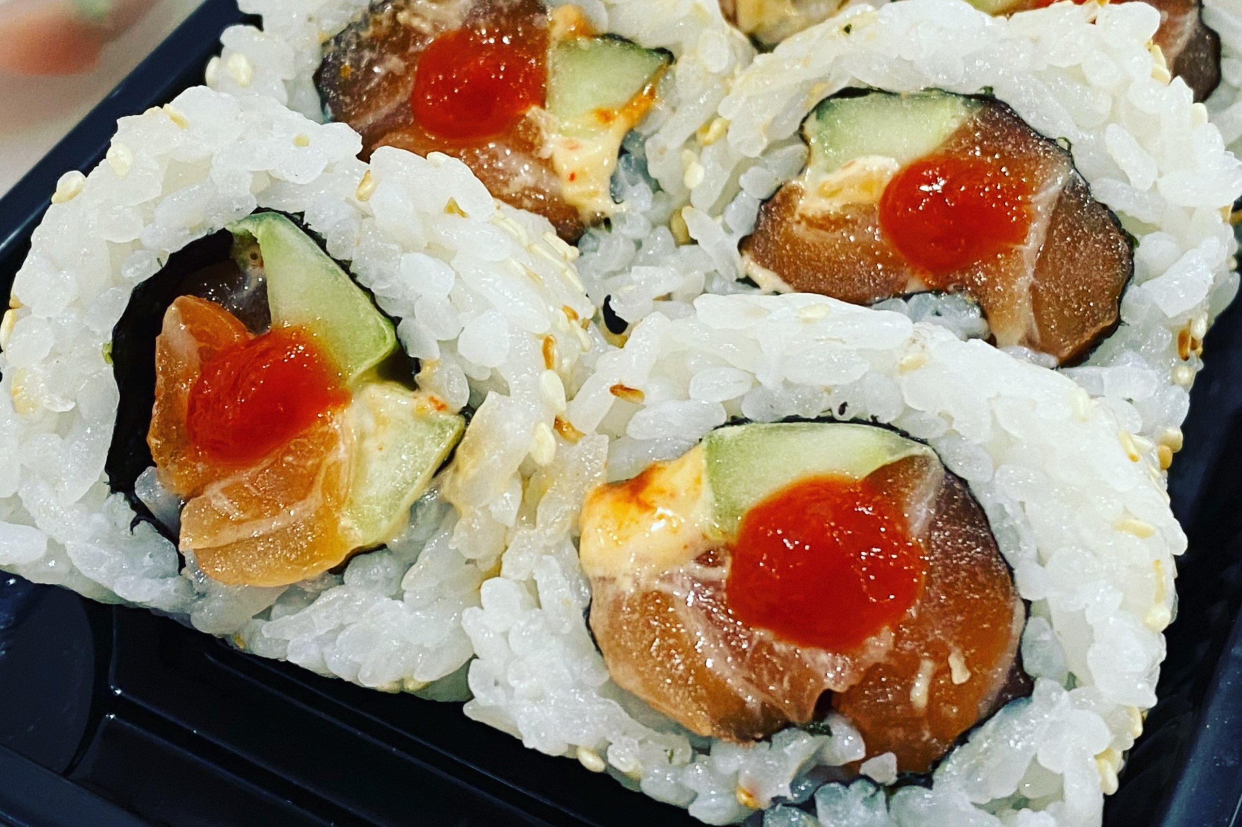 Order Spicy Salmon Roll (8)* food online from Poke Maki store, Glendale on bringmethat.com