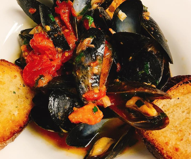 Order Steamed Mussels food online from Balagio Ristorante store, Hazel Crest on bringmethat.com