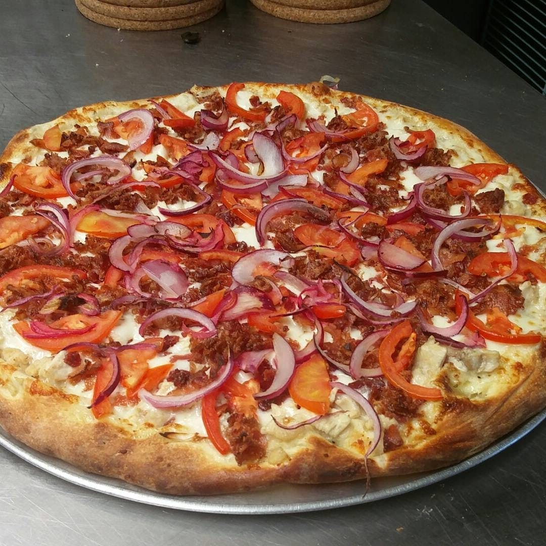 Order Chicken, Bacon, Ranch Pizza - Mini 8'' food online from Poulsbo Woodfired Pizza  store, Poulsbo on bringmethat.com