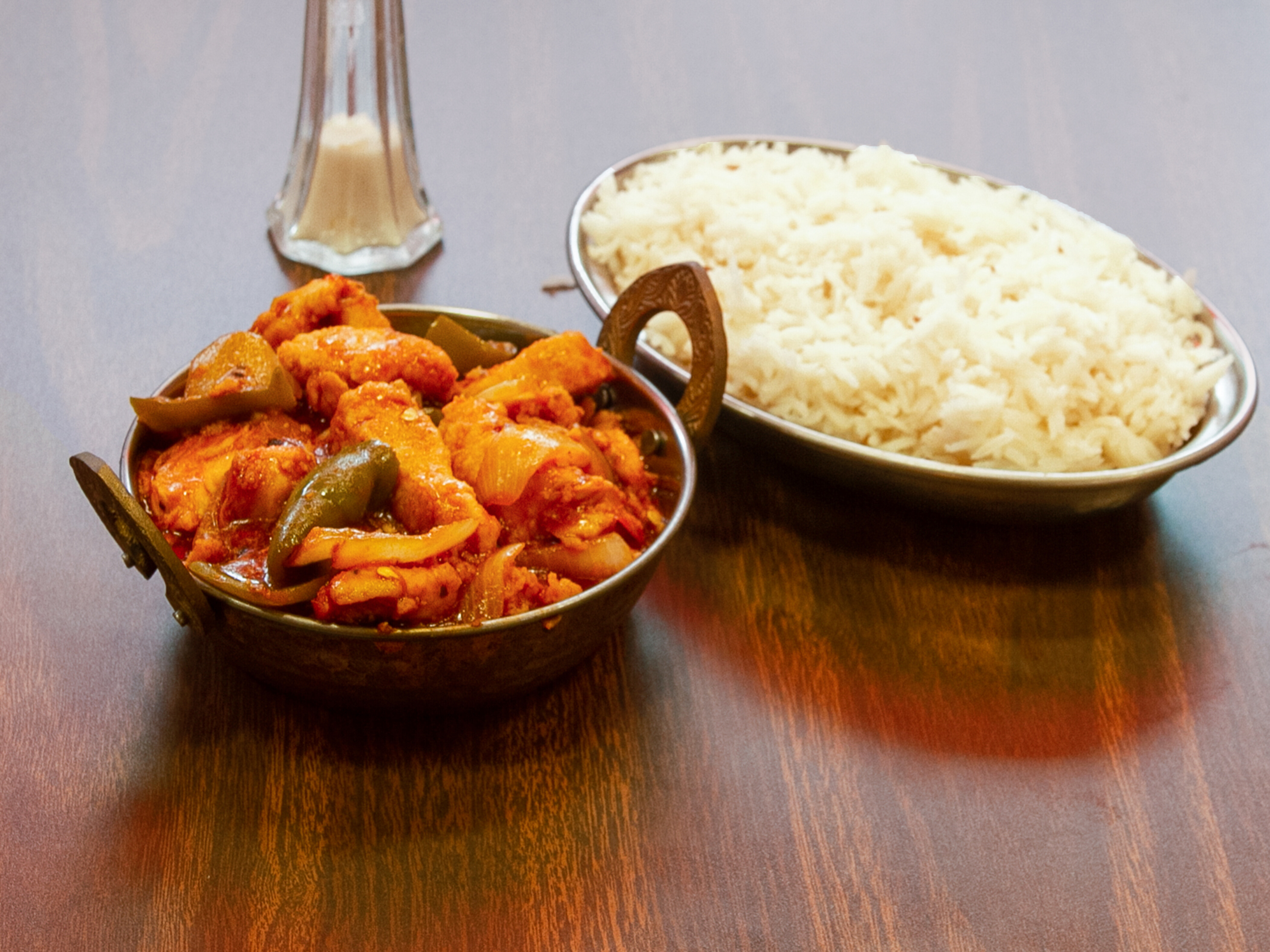 Order Chicken Curry food online from Sitar Of India store, Charleston on bringmethat.com