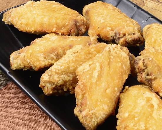 Order Fried Chicken Wings (8 Mid-wings) (炸雞翼) food online from Hong Kong City store, Alameda on bringmethat.com