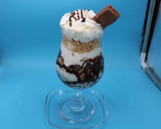 Order Snickers food online from Roma Restaurant & Pizzeria store, Clifton on bringmethat.com