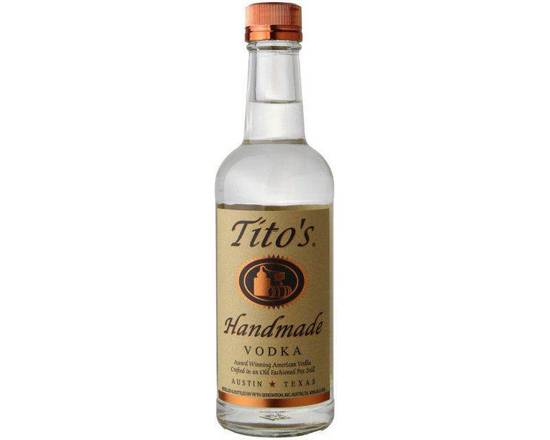 Order Tito vodka, 375mL (35%abv) food online from Ogden Wine & Spirit store, Naperville on bringmethat.com