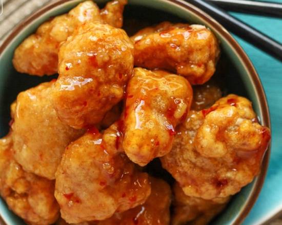 Order White Meat General Tso's Chicken food online from Wu's Garden store, Upper Leacock on bringmethat.com