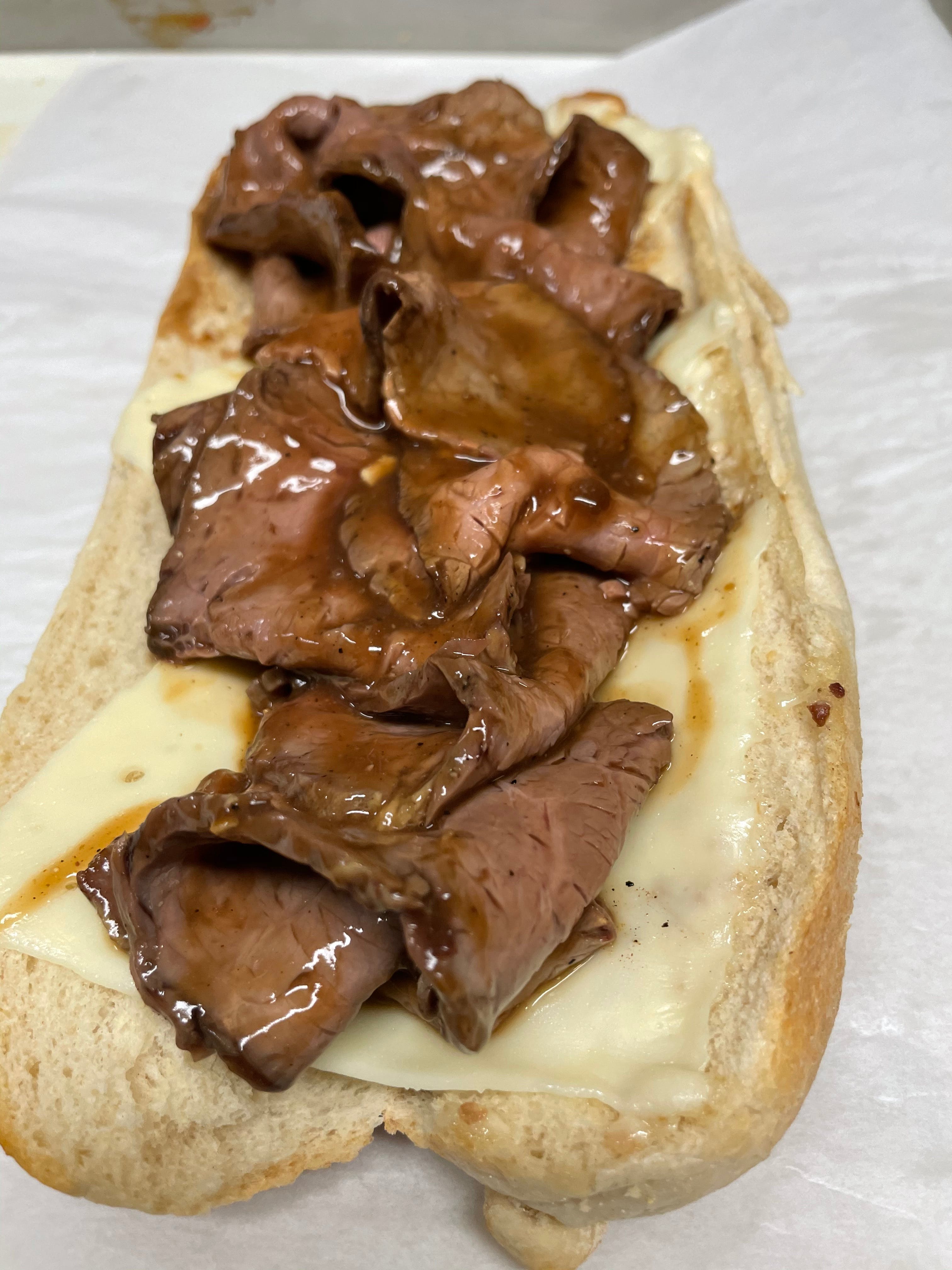 Order Famous Hot Roast Beef Sandwich - Sandwich food online from Amici Vicinato store, Lafayette Hill on bringmethat.com