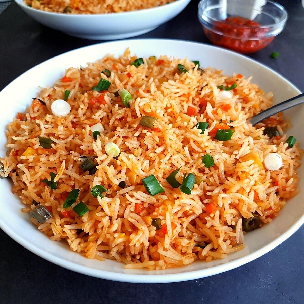 Order Schezwan Fried Rice Vegetable food online from 5th Element store, Jacksonville on bringmethat.com