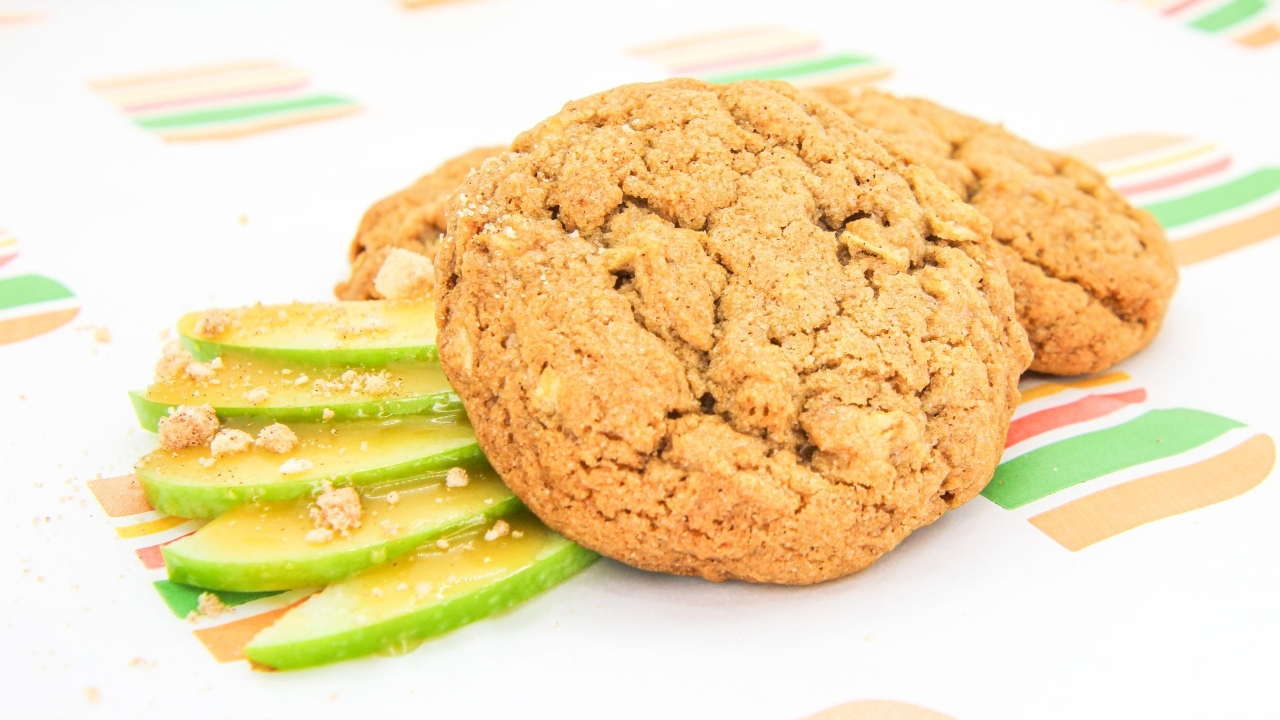 Order Apple Patch Cookie food online from Burger Patch store, Davis on bringmethat.com