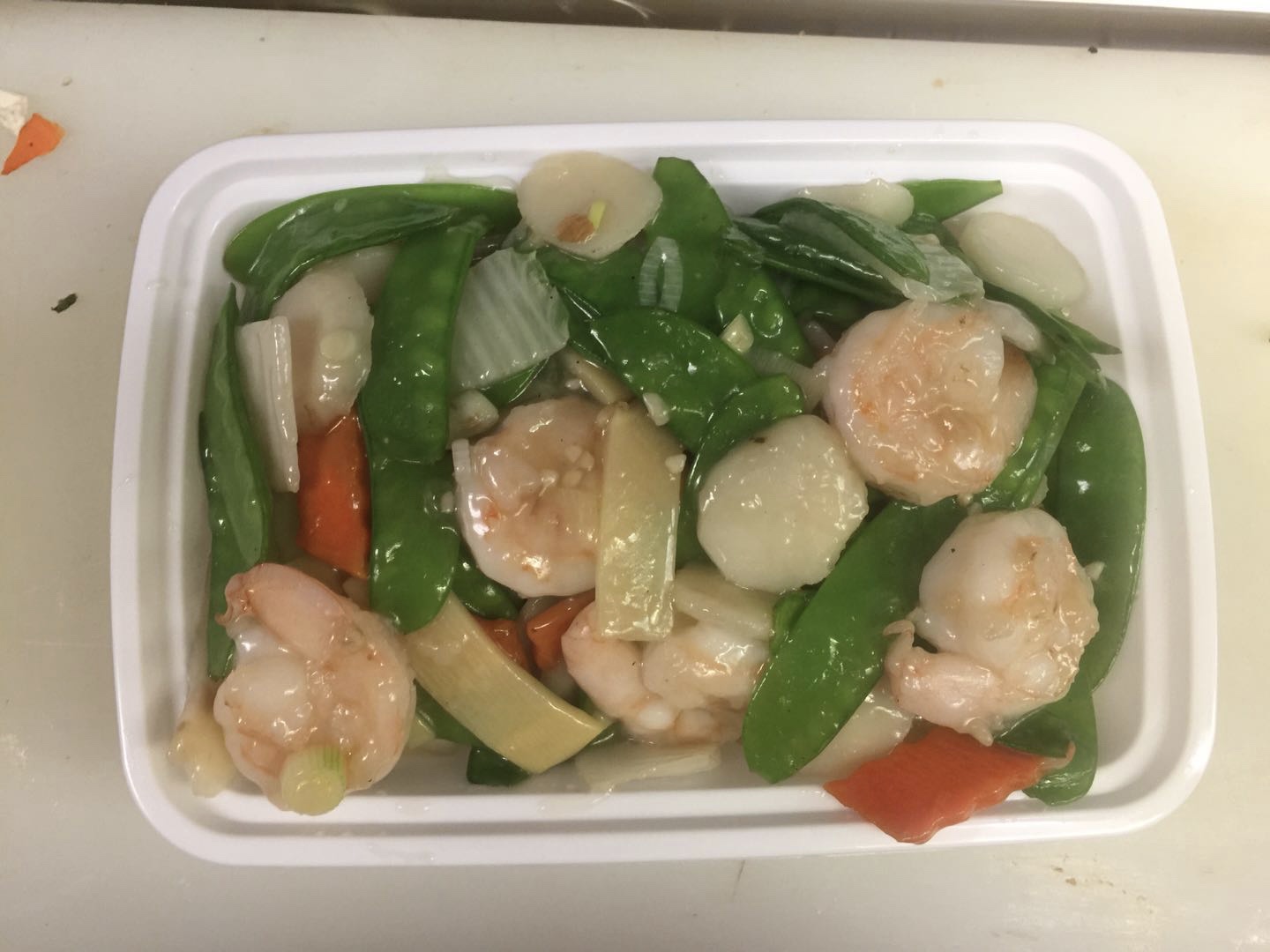 Order 102. Shrimp with Snow Peas food online from Great Wall store, Rock Island on bringmethat.com