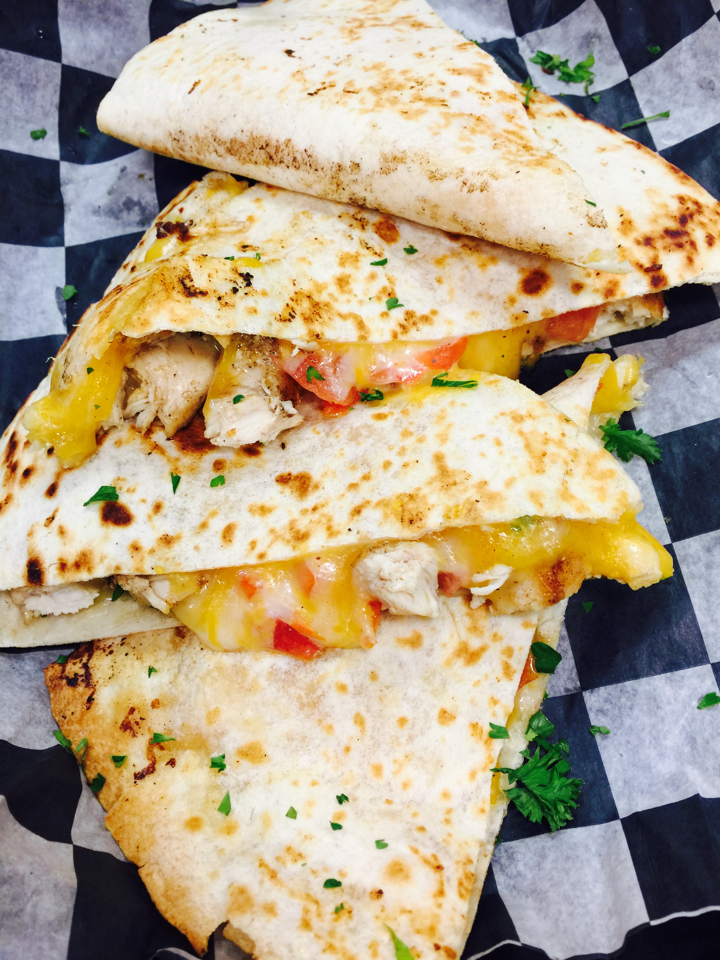 Order Chicken Quesadilla food online from Mojo Pub -N- Grill store, Youngstown on bringmethat.com