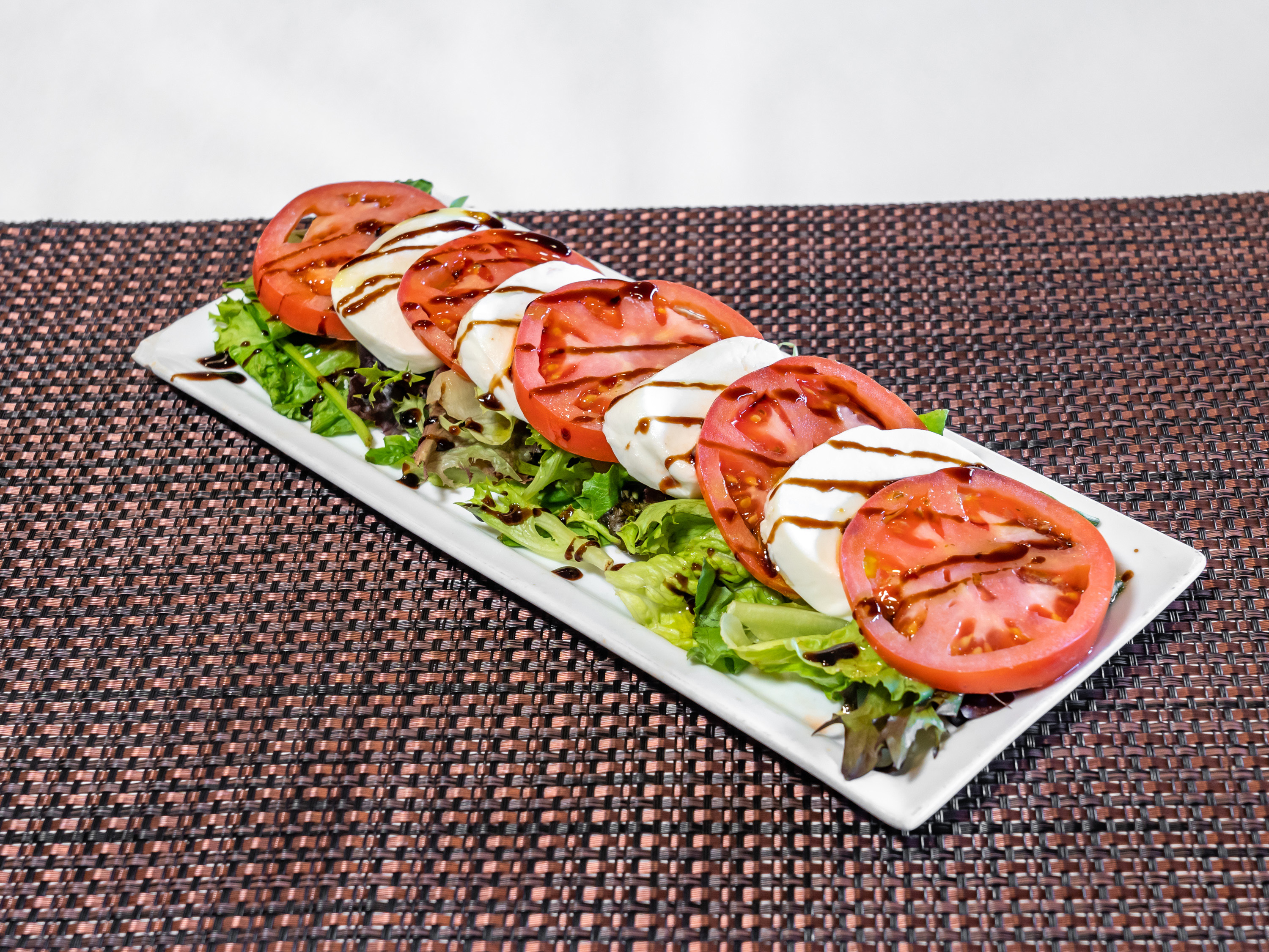 Order  Tomato and Mozzarella Caprese Salad food online from Lucky Prime Time store, Rochester on bringmethat.com