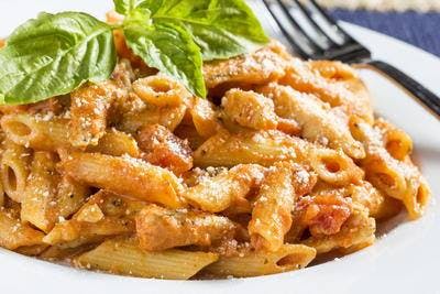 Order Chicken & Penne with Vodka Sauce - Entree food online from Verona Pizza House store, Lehighton on bringmethat.com